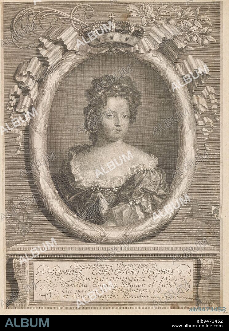 Portrait of Sophia Charlotte, Queen of Prussia, as Electress of Brandenburg, Samuel Blesendorf, 1688 - 1701, print maker: Samuel Blesendorf, (mentioned on object), Berlin, 1688 - 1701, paper, engraving, h 330 mm × w 235 mm.
