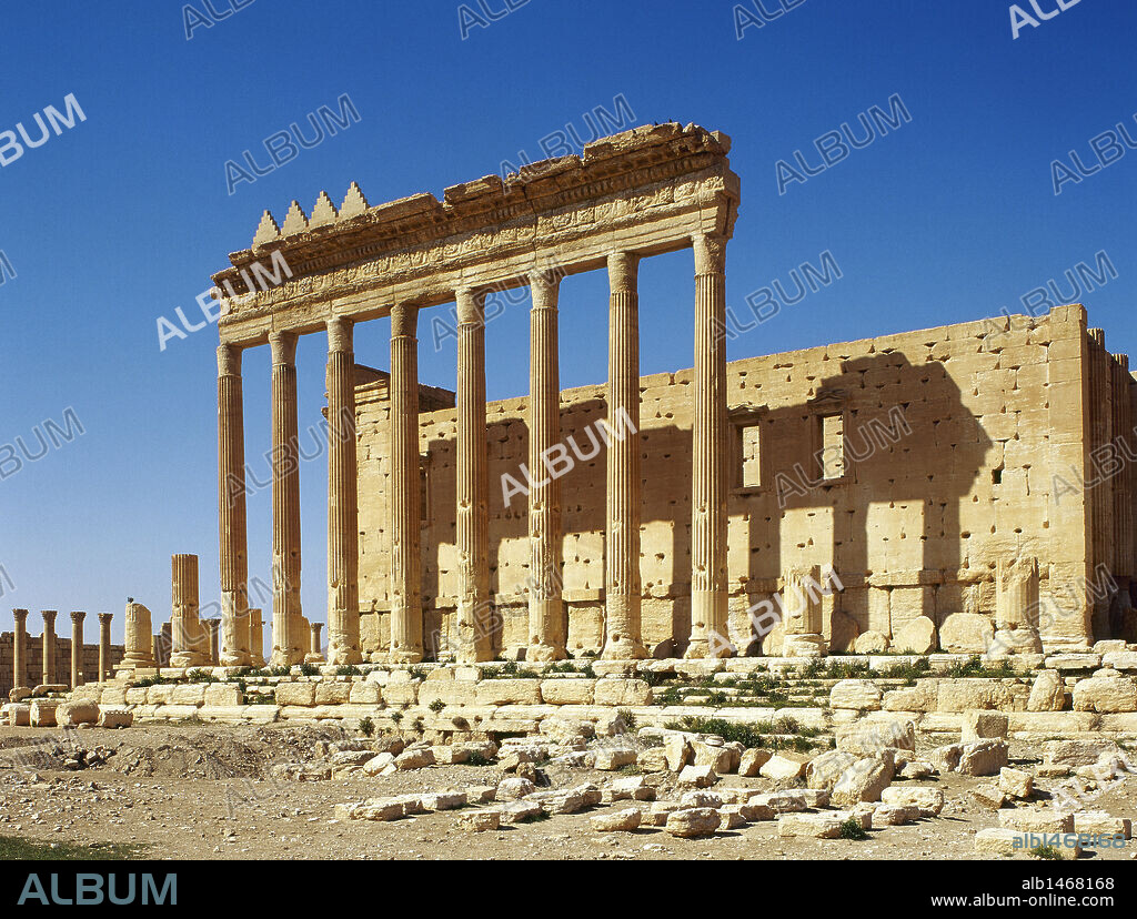 Syria, Palmyra. Ancient city, documented already in the 2nd millennium. General view of the Roman Temple of Bel (Baal), supreme god of the Palmyrians. (Oasis of Tadmor). (Photo taken before its destruction by the Islamic State in 2015, during the Syrian civil war).).