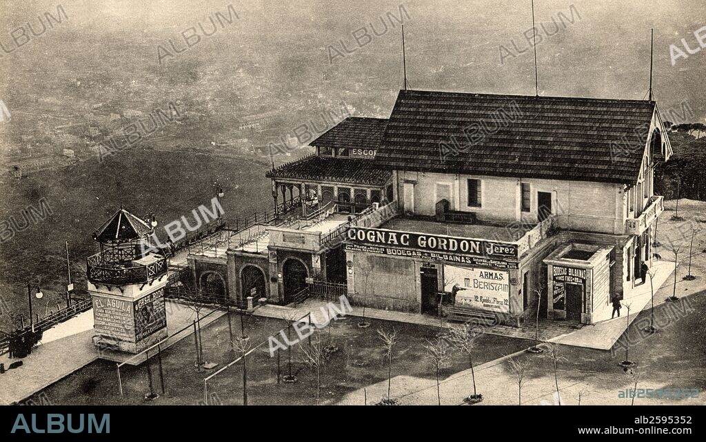 Barcelona. Estación superior del funicular del Tibidabo. Año 1915.
