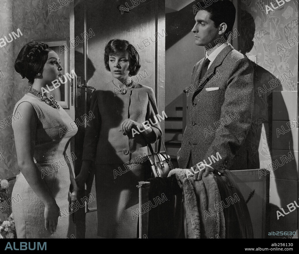 MOIRA ORFEI and RENATO BALDINI in ARMAS CONTRA LA LEY, 1961, directed by RICARDO BLASCO. Copyright PRODUCCION CINEMATOGRAFICA ESPAÑOLA S.A.