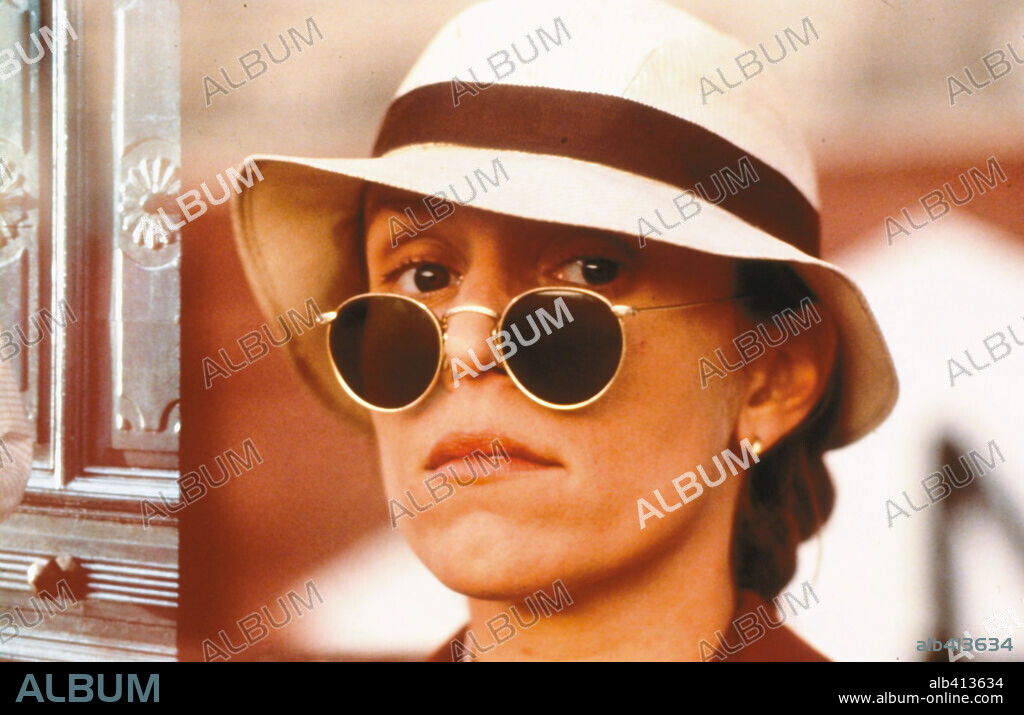 FRANCES McDORMAND en PASIONES ROTAS, 1998 (TALK OF ANGELS), dirigida por NICK HAMM. Copyright MIRAMAX.