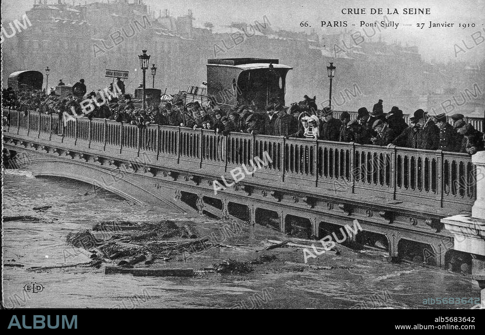 Paris (Frankreich), Seine. Hochwasser, Januar / Februar 1910: Die Seine an der Pont Sully am 27. Januar 1910. Fotopostkarte. Paris, Privatsammlung.
