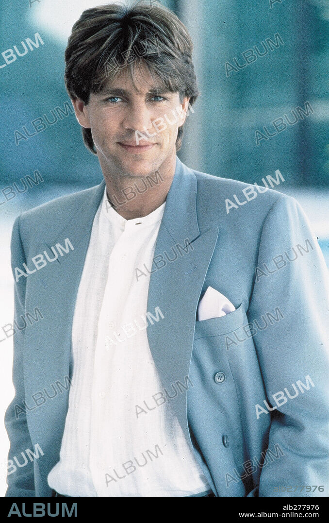 ERIC ROBERTS dans THE SPECIALIST, 1994, réalisé par LUIS LLOSA. Copyright WARNER BROTHERS.