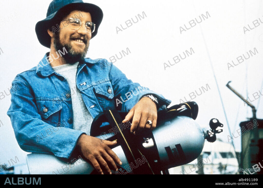 RICHARD DREYFUSS en TIBURON, 1975 (JAWS), dirigida por STEVEN SPIELBERG. Copyright Zanuck/Brown Productions/Universal Pictures.