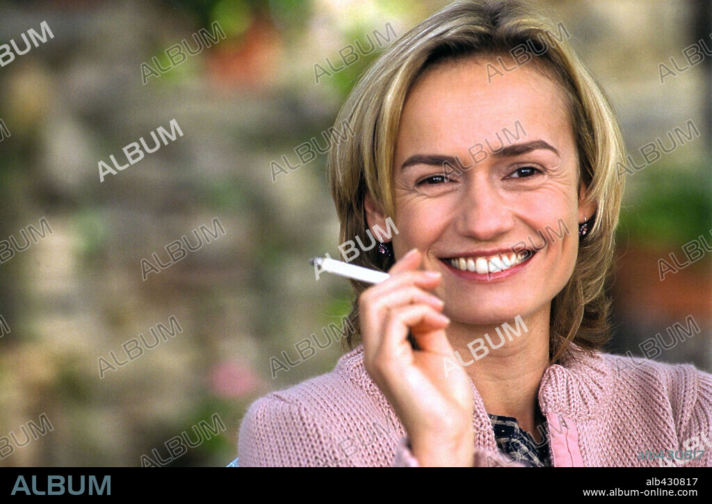 SANDRINE BONNAIRE dans C'EST LA VIE, 2001, réalisé par JEAN-PIERRE AMERIS. Copyright PAN EUROPEENNE PROD/PROD RENE GOSCINNY/FRANCE 3 / Cortesía.