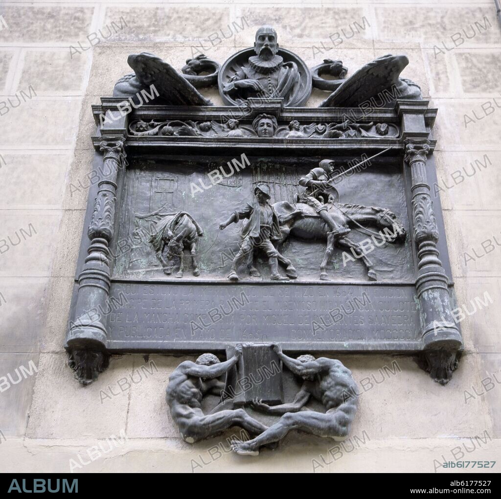 PLACA CONMEMORATIVA EN LA FACHADA DE LA IMPRENTA DE JUAN DE LA CUESTA - EDITORA DEL QUIJOTE.