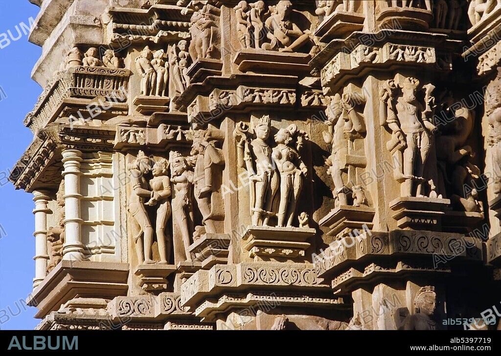 Stone carvings depicting scenes from the Kamasutra, Khajuraho temples, Khajuraho, Madhya Pradesh, India, Asia