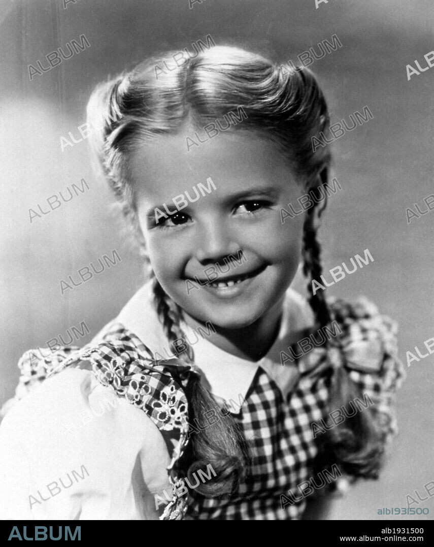 NATALIE WOOD in TOMORROW IS FOREVER, 1946, directed by IRVING PICHEL. Copyright RKO.