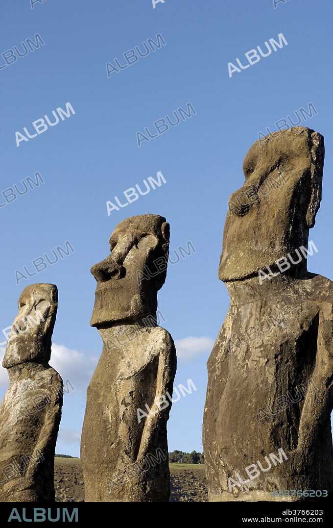 Ahu Tongariki where 15 moai statues stand with their backs to the ocean, Easter Island, UNESCO World Heritage Site, Chile, South America.
