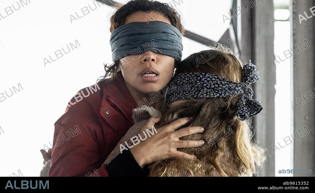 GEORGINA CAMPBELL and NAILA SCHUBERTH in BIRD BOX BARCELONA, 2023, directed by ALEX PASTOR and DAVID PASTOR. Copyright NOSTROMO PICTURES.
