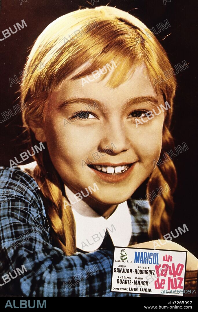 PELICULA . UN RAYO DE LUZ , 1960. DIRECTOR , LUIS LUCIA. ACTORES , MARISOL. MARISOL. PEPA FLORES. ACTRIZ Y CANTANTE ESPAÑOLA. MALAGA 1948 -.