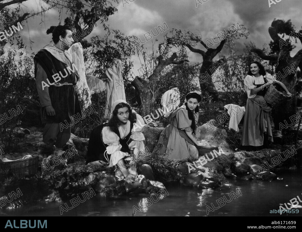 ANTONIO ROMAN. ESCENA DE LA PELICULA "FUENTEOVEJUNA" - 1947.