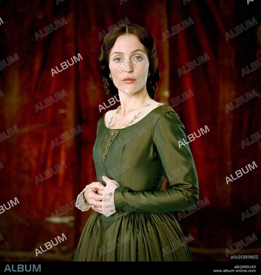 GILLIAN ANDERSON in BLEAK HOUSE, 2005, directed by JUSTIN CHADWICK and SUSANNA WHITE. Copyright BRITISH BROADCASTING CORPORATION (bbc).