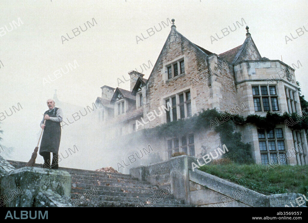 THE OTHERS, 2001, directed by ALEJANDRO AMENABAR. Copyright DIMENSION FILMS.