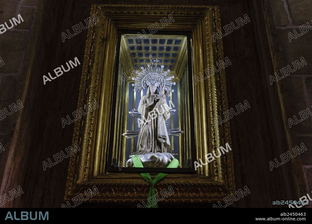 Virgen de Cura.iglesia catolica,Santuario de Nostra Senyora de Cura, ubicado en el Puig de Cura, Pla de Mallorca, Mallorca,Islas Baleares, España.