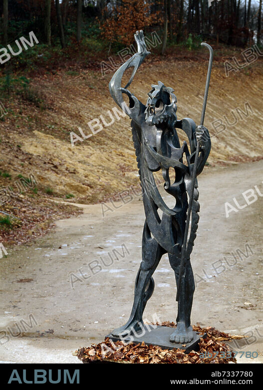 PAU GARGALLO. Gargallo, Pablo; 1881 - 1934. "El gran profeta" (Der große Prophet), 1933. Bronze, Höhe 238 cm, Breite 78 cm, Tiefe 43 cm. Paris, Galerie Marwan-Hoss 1996.