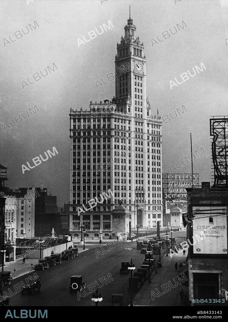ARKIV CHICAGO omkring 1925.. The Wrigley Building, skyskrapa i Chicago som byggdes för att inhysa tuggummi-magnaten William Wrigley Jr:s företag.. Foto: SVT Bild / Kod: 5600. AB Text & Bilder. BCE656.