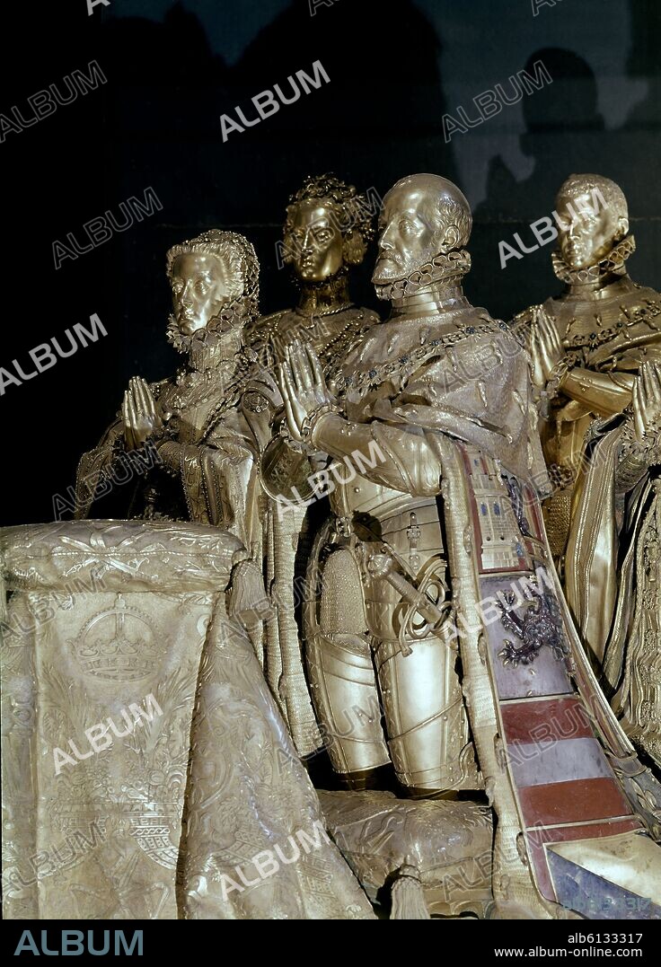POMPEO LEONI (1533-1608). ESTATUA ORANTE DE FELIPE II Y SU FAMILIA - SIGLO XVI.
