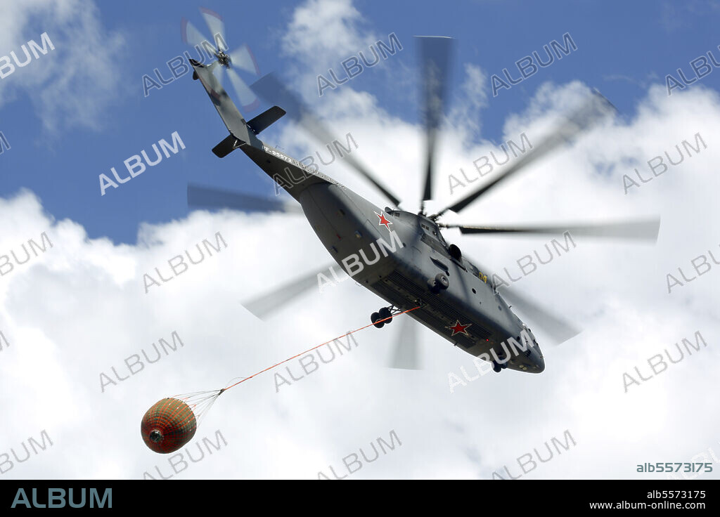 Mil Mi-26 heavy transport helicopter of the Russian Air Force in flight, Kubinka, Russia.
