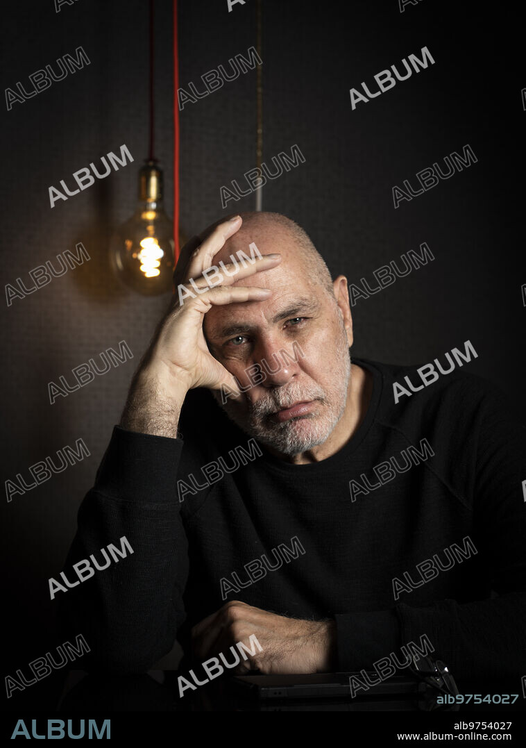 Madrid, 03/01/2023. Interview with Guillermo Arriaga. Photo: Ignacio Gil. Archdc.