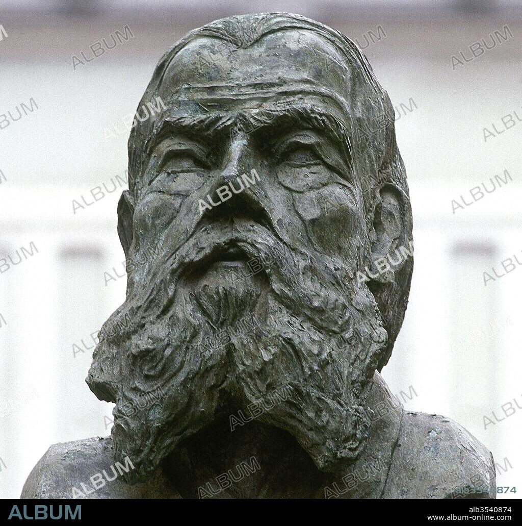 Domingo José Navarro Pastrana (Las Palmas, 1803-Las Palmas, 1896). Médico y escritor, cronista oficial de la ciudad de Las Palmas de Gran Canaria. Detalle del busto en bronce de la escultura realizada por Fátima Cabrera en 1994. Las Palmas de Gran Canaria, Gran Canaria, Provincia de Las Palmas, Canarias, España.