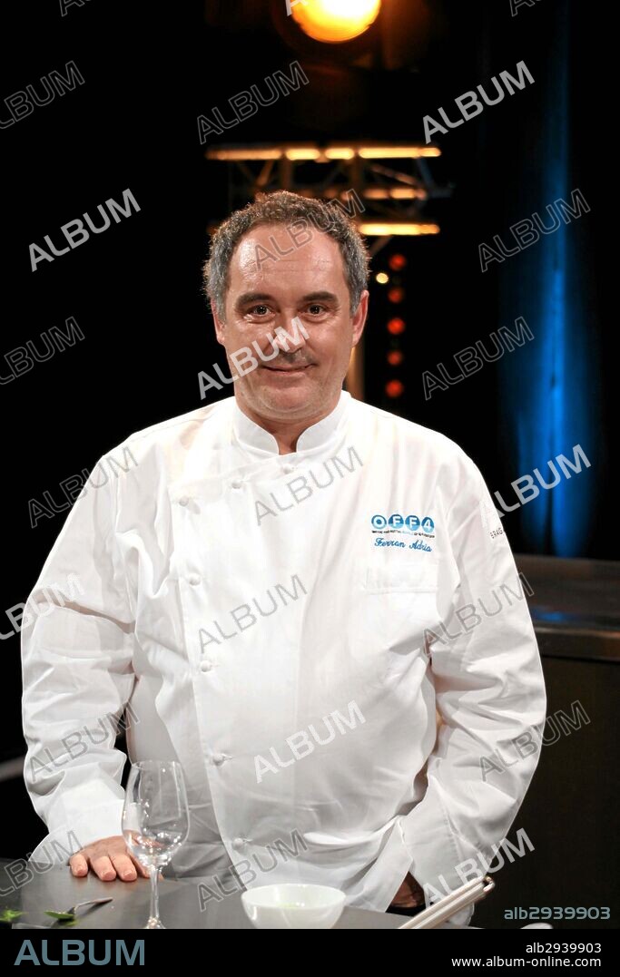 Ferran Adria - Chef du restaurant El Bulli en Espagne rÃƒÂ©putÃƒÂ© mondialement comme l'un des grand inventeur de la cuisine molÃƒÂ©culaire - Omnivore Food Festival OFF ÃƒÂ  Deauville rassemble les plus grands cuisiniers - 23 et 24 fÃƒÂ©vrier 2009 - JSB.OMNIVORE FOOD FESTIVAL DEAUVILLE, FRANCE FEB 23 & 24TH 2009 PHOTO BY JSB-PIXPLANETE-GLOBE PHOTOS, INC. Ã‚Â© 2009. K61273PP (Credit Image: Â© Pix Planete/Globe Photos/ZUMAPRESS.com). 01/03/2009