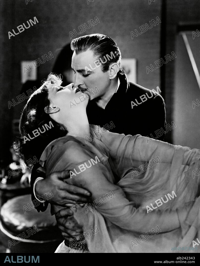 GRETA GARBO y JOHN BARRYMORE en GRAN HOTEL, 1932 (GRAND HOTEL), dirigida por EDMUND GOULDING. Copyright M.G.M.