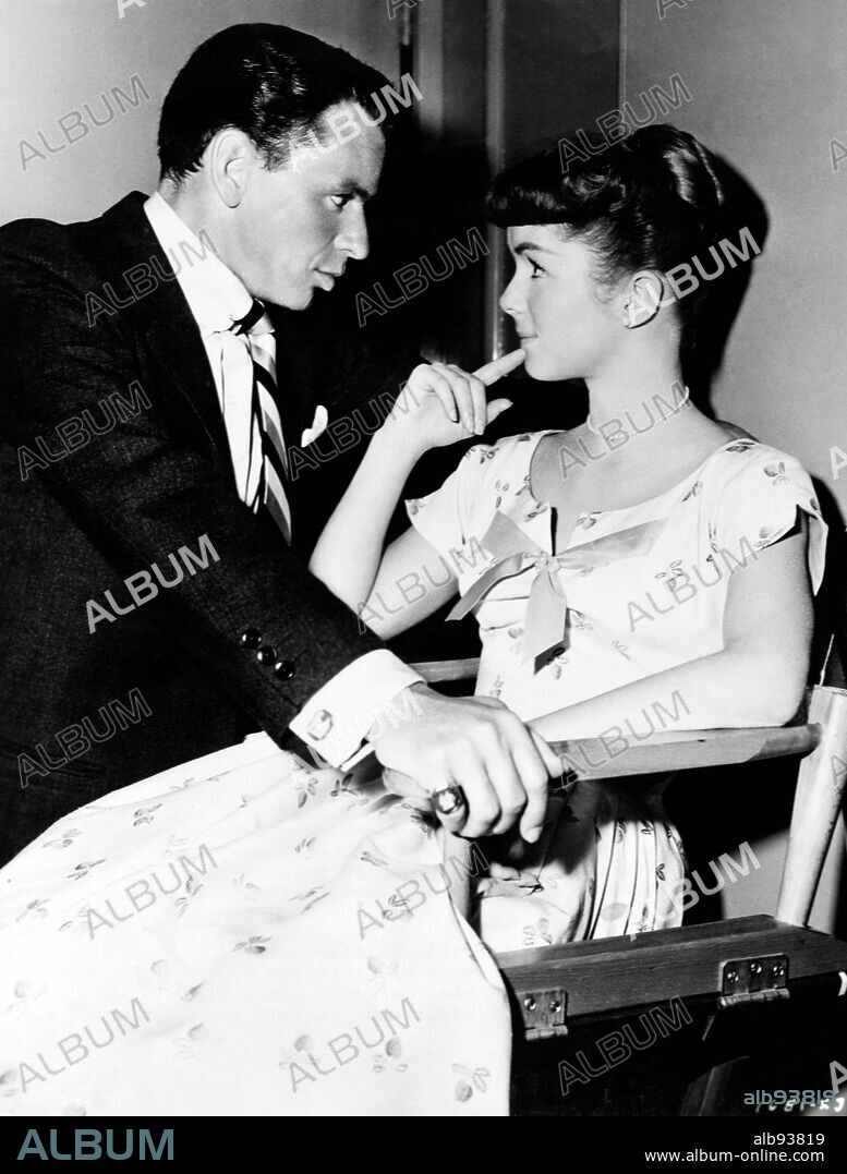 DEBBIE REYNOLDS and FRANK SINATRA in THE TENDER TRAP, 1955, directed by CHARLES WALTERS. Copyright M.G.M.
