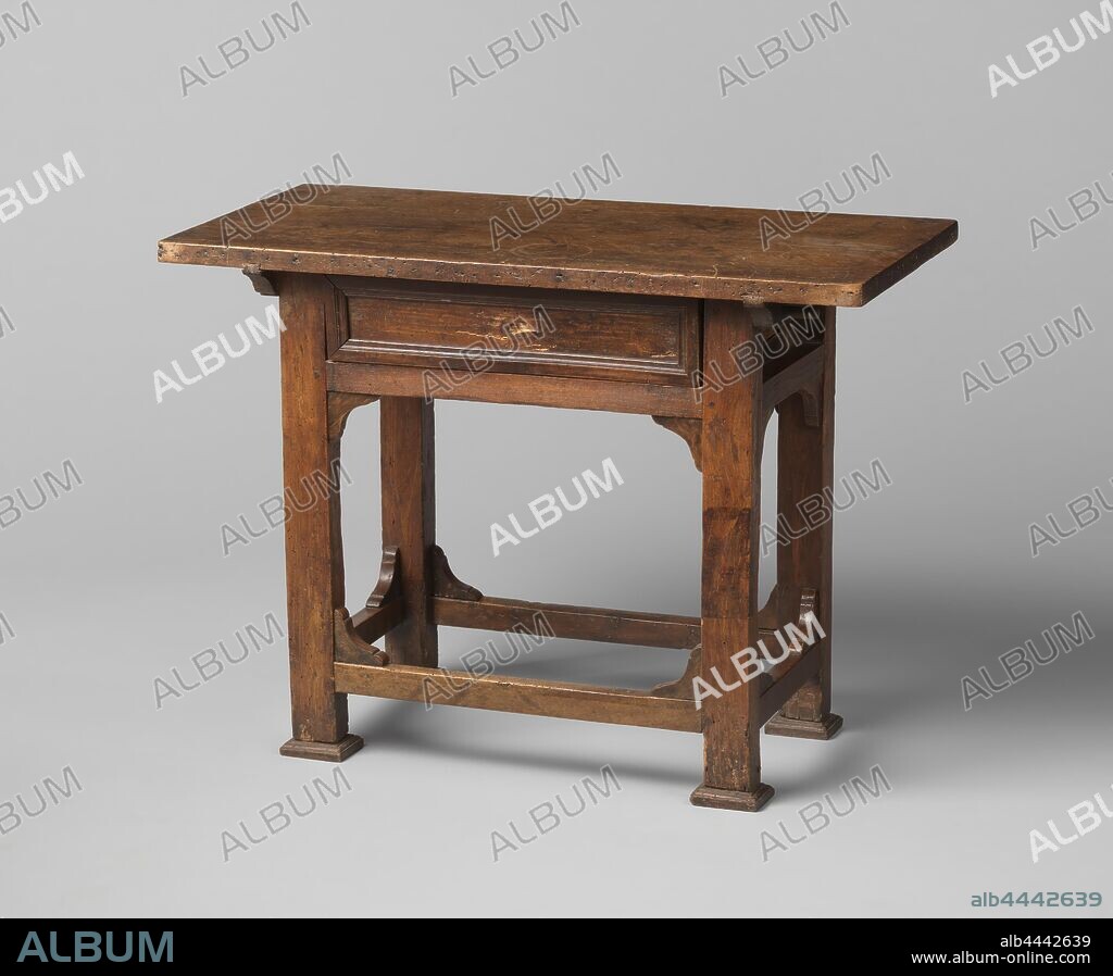 Table of walnut, on four legs with rectangular cross-section, connected by top and bottom rails with profiled corner supports. Beneath the top, which has two cleats underneath, is a drawer with a panel inside a profiled window and with a brass knob in the middle., anonymous, Italy, 1500 - 1600, wood (plant material), walnut (hardwood), maple (wood), copper (metal), h 74 cm × w 49 cm × d 49 cm × w 22 kg.