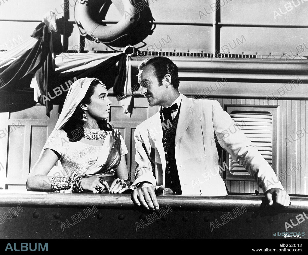 DAVID NIVEN y SHIRLEY MACLAINE en LA VUELTA AL MUNDO EN 80 DÍAS, 1956 (AROUND THE WORLD IN EIGHTY DAYS), dirigida por MICHAEL ANDERSON. Copyright UNITED ARTISTS.