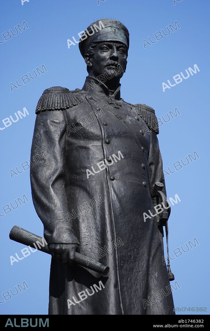 Pavel Najimov (Nakhimov) (1802-1855). Almirante ruso. Comandante naval de la batalla del Sitio de Sebastopol, durante la Guerra de Crimea. Monumento conmemorativo realizado por H. V. Tomskiy (escultor) y A. V. Arefjev y M. Z. Chesakov (arquitectos) en 1959. Plaza Najimov. Sebastopol. Ucrania.