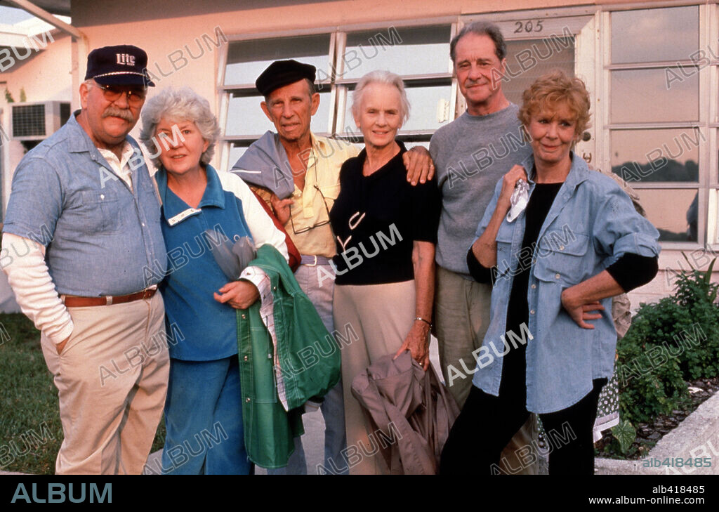 DON AMECHE, HUME CRONYN, JESSICA TANDY, MAUREEN STAPLETON and WILFORD BRIMLEY in COCOON, 1985, directed by RON HOWARD. Copyright 20TH CENTURY FOX.