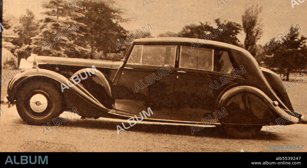 Daimler Straight-Eight with coachwork by Hooper. The Daimler Straight Eight was a family of cars named for their inline eight engines. Introduced in 1934 for the 1935 model year, the Straight Eight was available in a variety of open and closed body styles. Production of the Daimler Straight Eight ended in 1938.