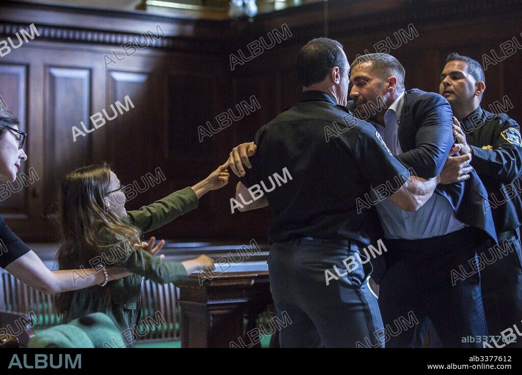 JAKE GYLLENHAAL and OONA LAURENCE in SOUTHPAW, 2015, directed by ANTOINE FUQUA. Copyright ESCAPE ARTISTS.