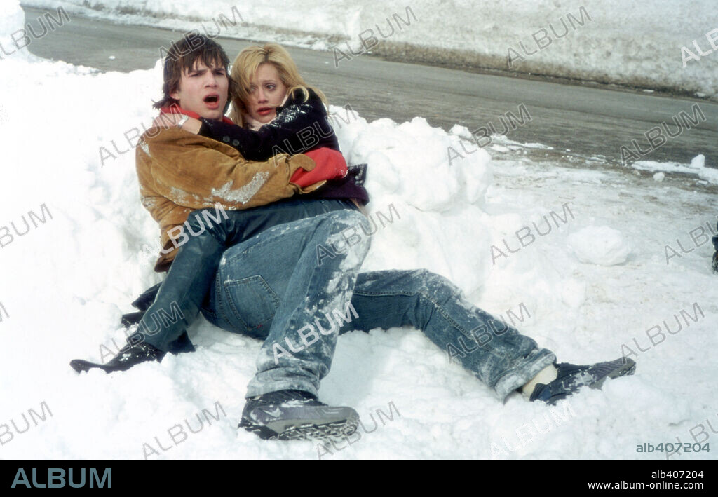 ASHTON KUTCHER y BRITTANY MURPHY en RECIEN CASADOS, 2003 (JUST MARRIED), dirigida por SHAWN LEVY. Copyright 20TH CENTURY FOX / LARI, EMILIO.