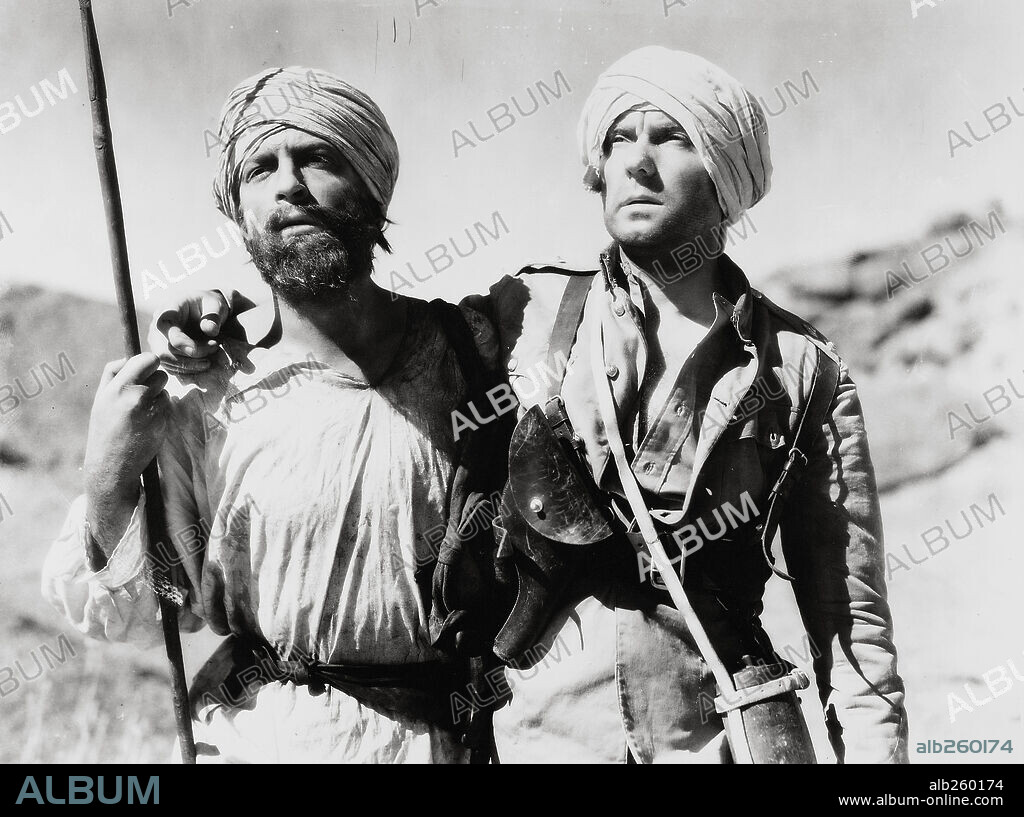JOHN CLEMENTS and RALPH RICHARDSON in THE FOUR FEATHERS, 1939, directed by ZOLTAN KORDA. Copyright KORDA/UNITED ARTISTS.