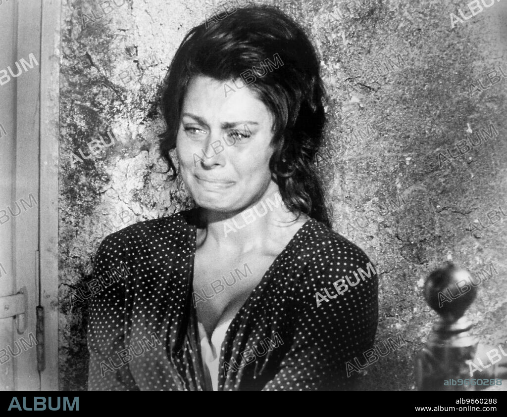Sophia Loren, Publicity Portrait for the Film, "Two Women" (Italian: La ciociara), Titanus Distribuzione (Italy), Embassy Pictures (US), Metro-Goldwyn-Mayer (International), 1960.