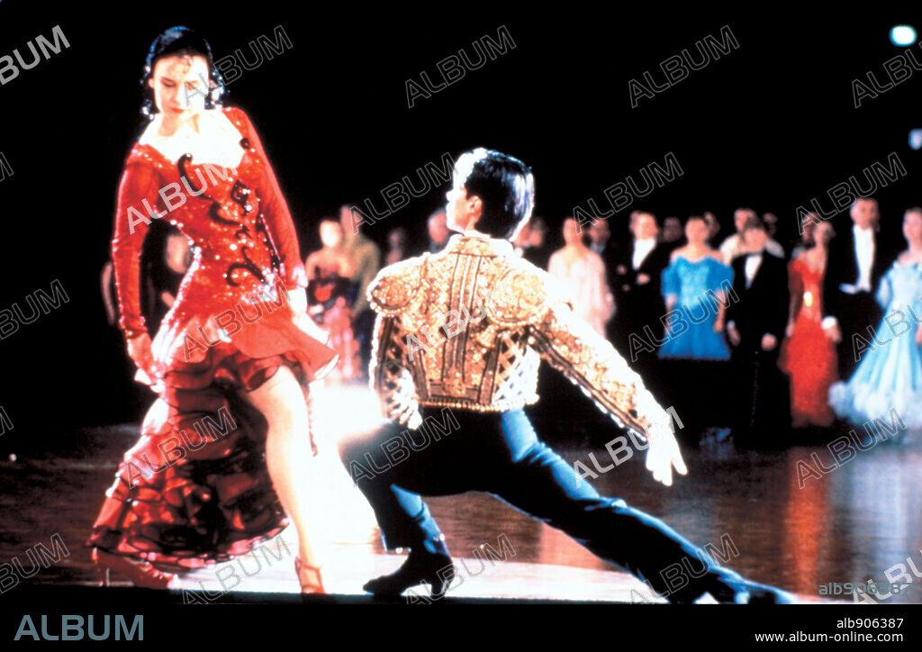 EL AMOR ESTÁ EN EL AIRE, 1992 (STRICTLY BALLROOM), dirigida por BAZ LUHRMANN. Copyright MIRAMAX.