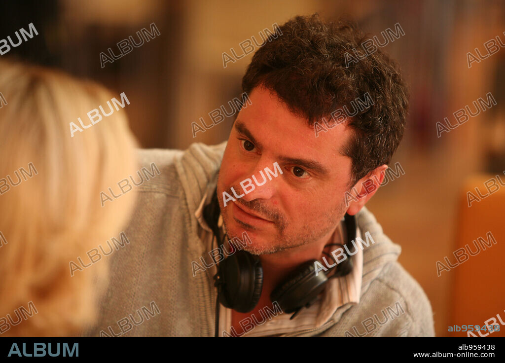 PIERRE SALVADORI in PRICELESS, 2006 (HORS DE PRIX), directed by PIERRE SALVADORI. Copyright FRANCE 2 CINEMA.