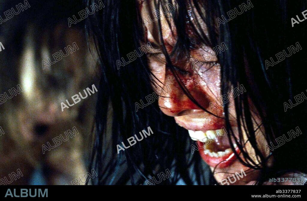 MYLENE JAMPANOI in MARTYRS, 2008, unter der Regie von PASCAL LAUGIER.