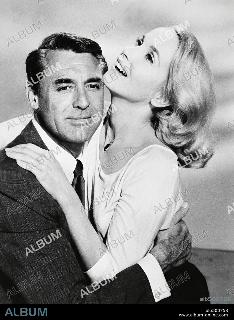 CARY GRANT and EVA MARIE SAINT in NORTH BY NORTHWEST, 1959, directed by ALFRED HITCHCOCK. Copyright Metro-Goldwyn-Mayer (MGM).