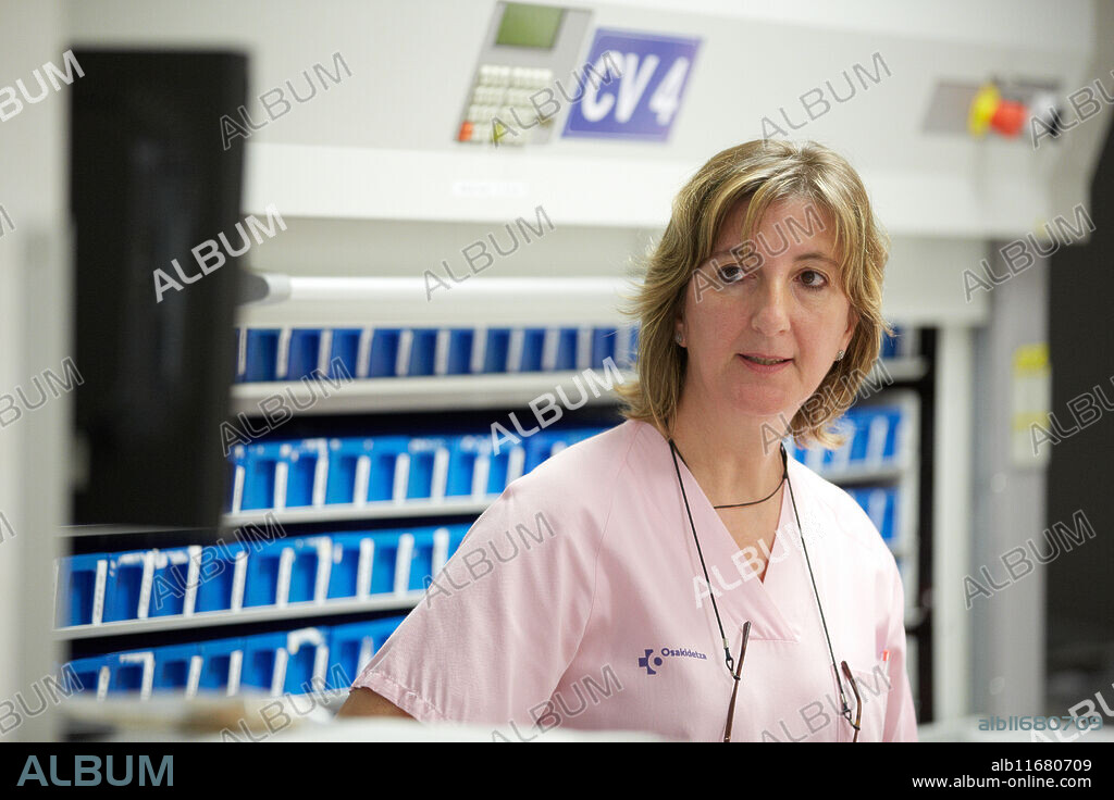 Preparation of drugs, Chaotic storage, Pharmacy, Hospital Donostia, San Sebastian, Gipuzkoa, Basque Country, Spain.