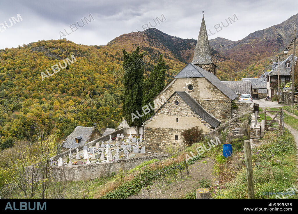iglesia de Sant Pere ad Vincula,Bausen, valle de Aran, cordillera de los Pirineos, Spain, europe.
