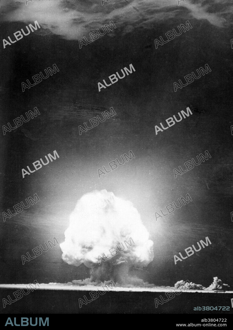 Trinity Test Explosion, 1945