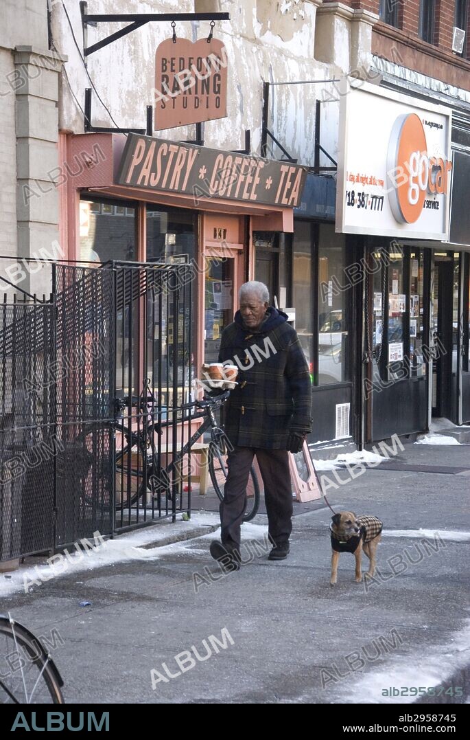 MORGAN FREEMAN in 5 FLIGHTS UP, 2014, directed by RICHARD LONCRAINE. Copyright LATITUDE PRODUCTIONS.