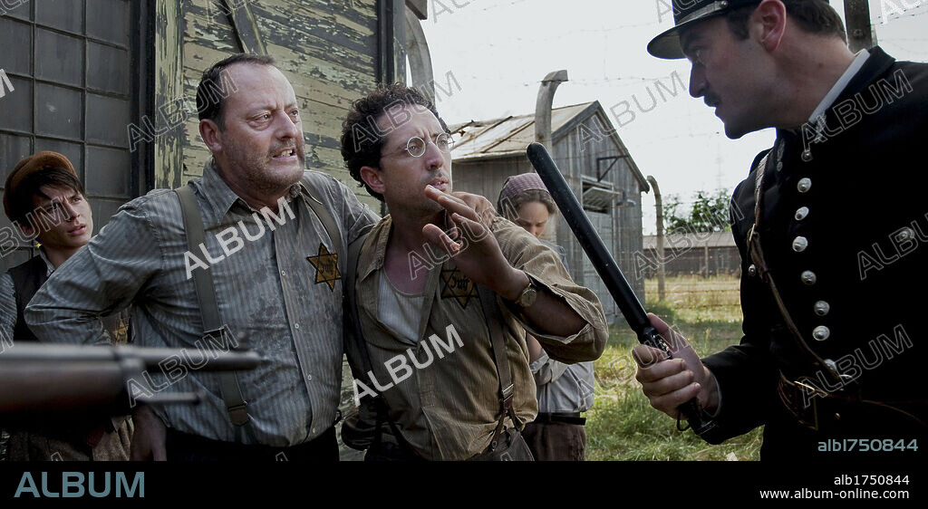 GAD ELMALEH et JEAN RENO dans LA RAFLE, 2010, réalisé par ROSE BOSCH. Copyright LEGENDE FILMS.