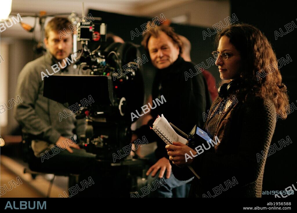 MONA ACHACHE in THE HEDGEHOG, 2009 (LE HERISSON), directed by MONA ACHACHE. Copyright LES FILMS DES TOURNELLES.
