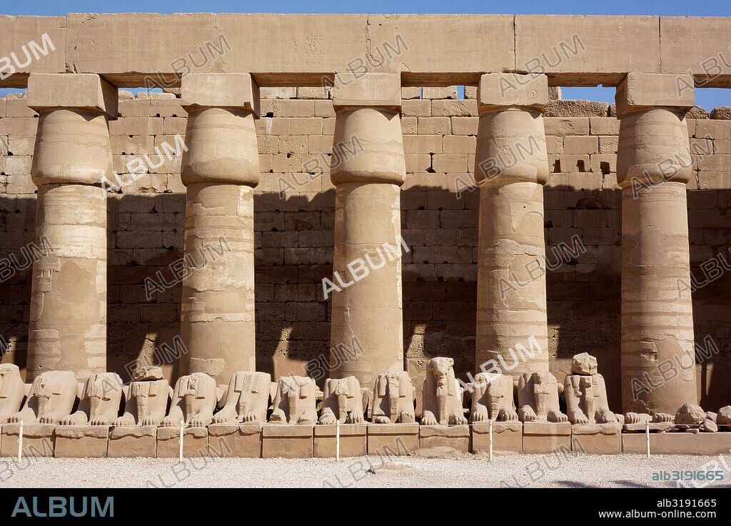 templo de Karnak, Luxor, Egipto. Patio 2.