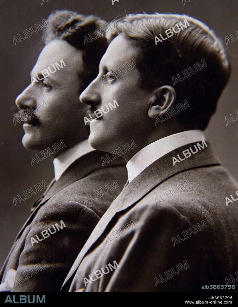 ALVAREZ DEL QUINTERO , SERAFIN Y JOAQUIN. COMEDIOGRAFOS ESPAÑOLES . SEVILLA 1871-1938//1873-1944. REPRODUCCION FOTO.