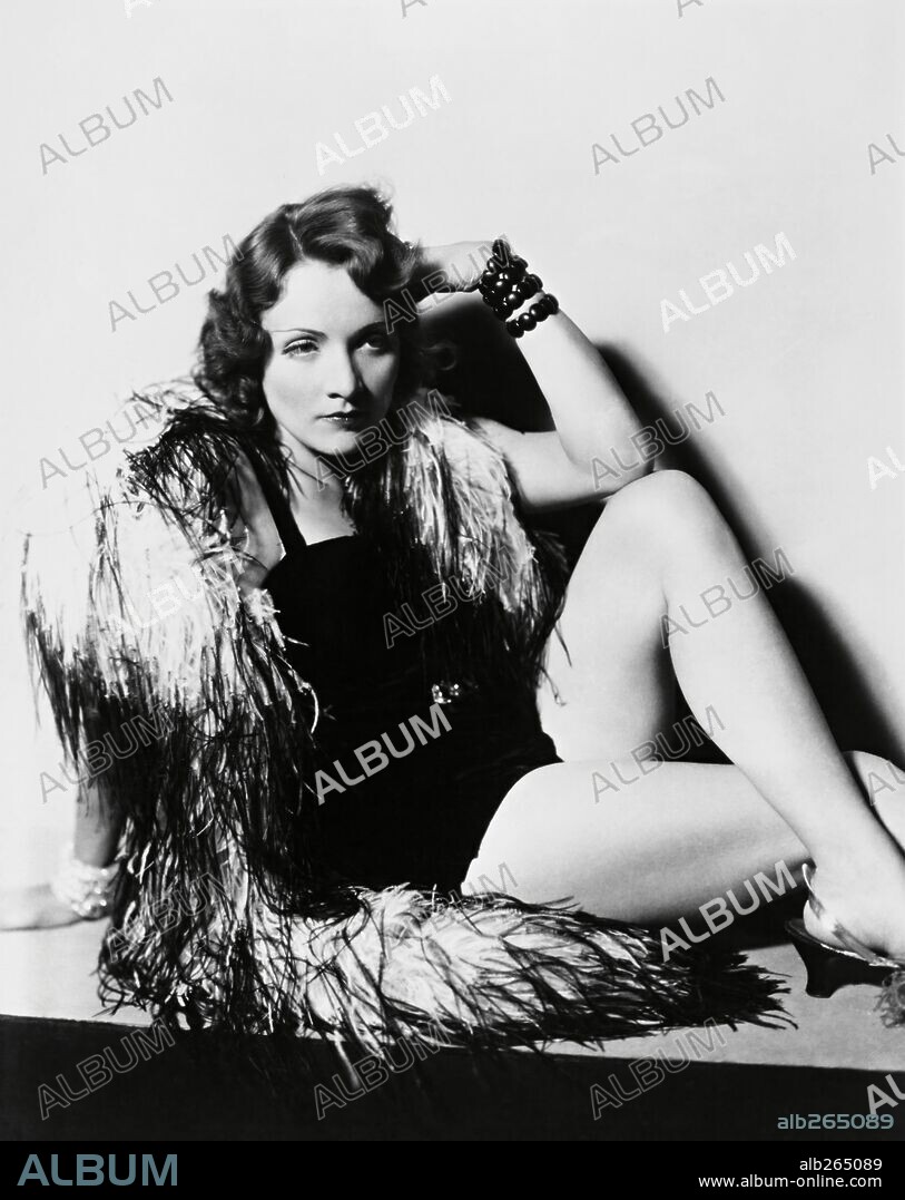MARLENE DIETRICH en MARRUECOS, 1930 (MOROCCO), dirigida por JOSEF VON STERNBERG. Copyright PARAMOUNT PICTURES.